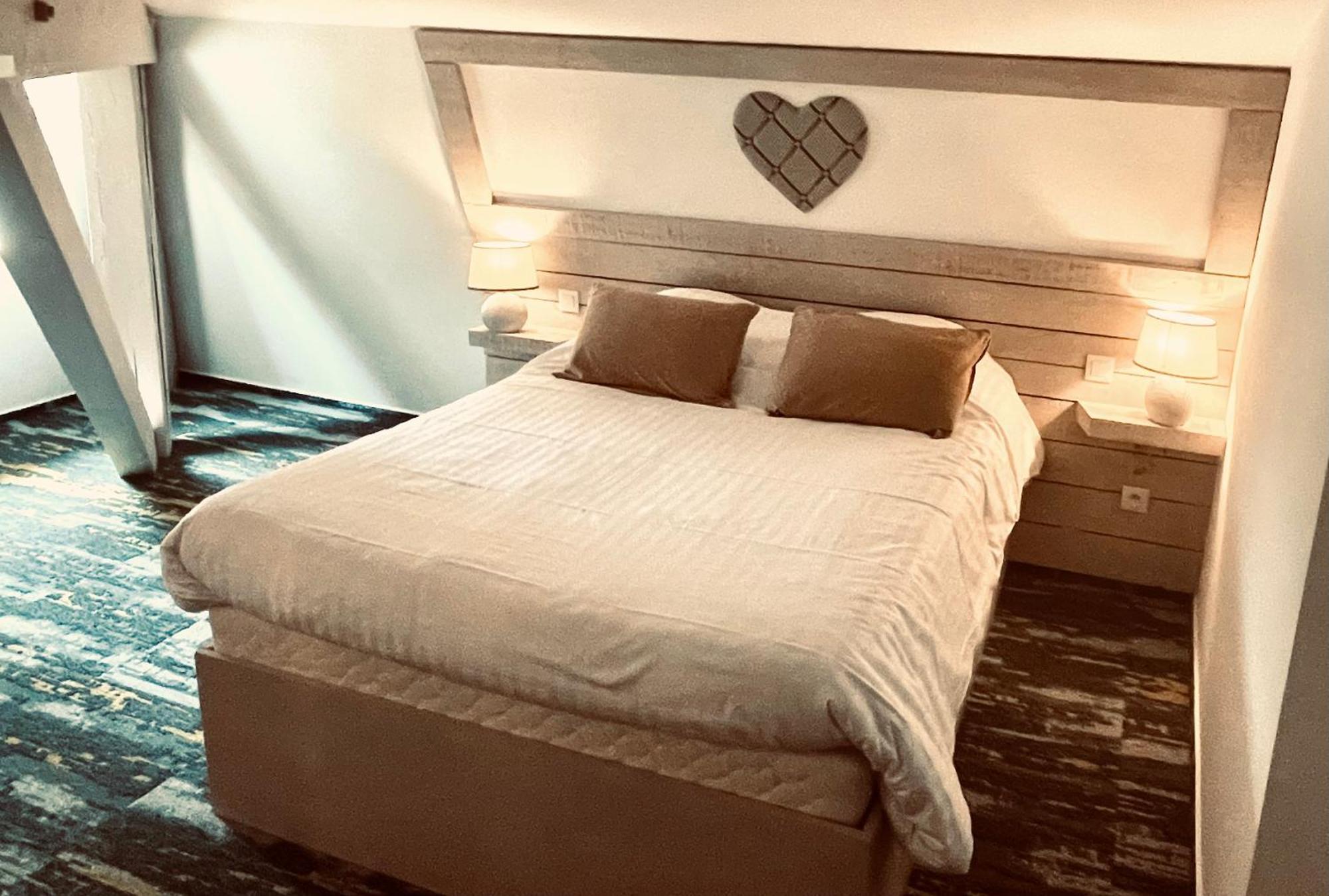 La Demeure Des 2 Tresors Hotel ลาแบรส ภายนอก รูปภาพ