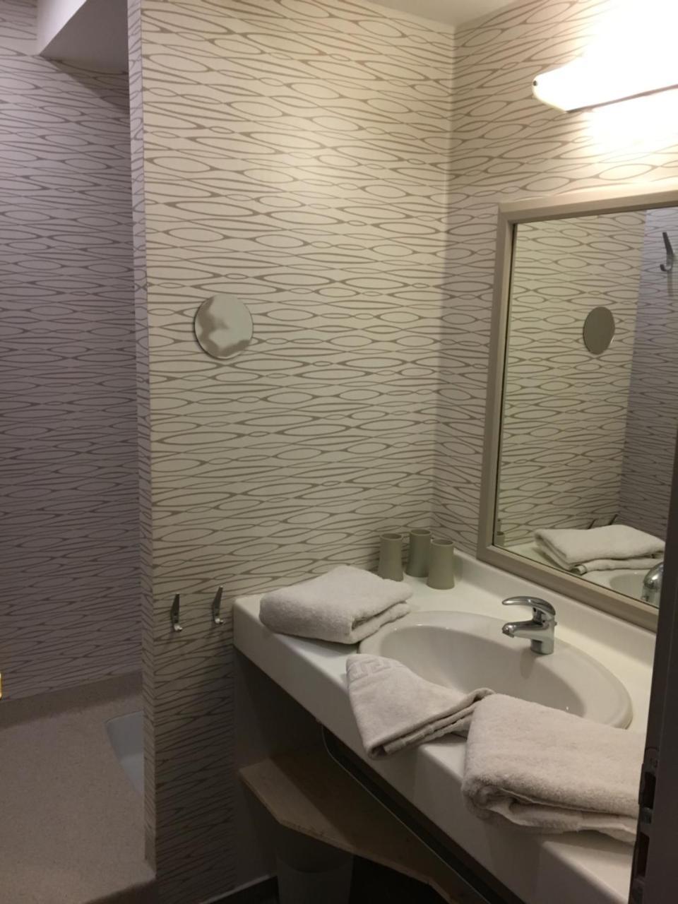 La Demeure Des 2 Tresors Hotel ลาแบรส ภายนอก รูปภาพ
